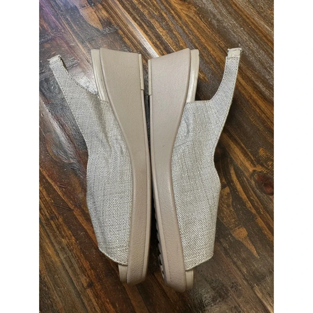 Crocs‎ Women 10 Metallic Linen Slingback Wedge Sandals Peep Toe Silver 205261